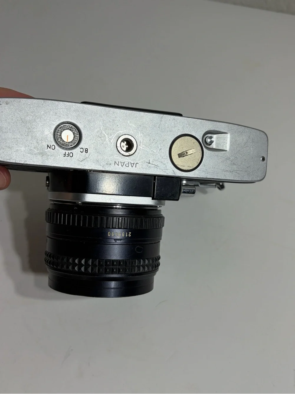 Vintage Minolta SR-T 201 35mm Film Camera with MD Rokkor-X 50mm Lens